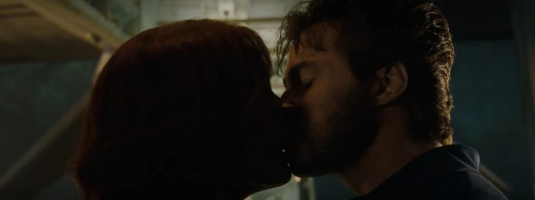 Beso de Jean Grey y Lobezno
