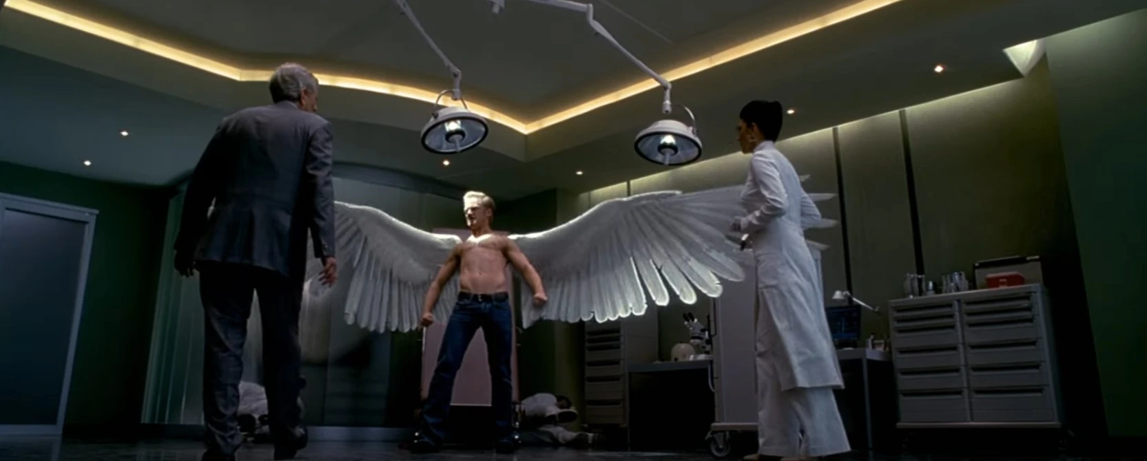 Ángel, mutante alado.