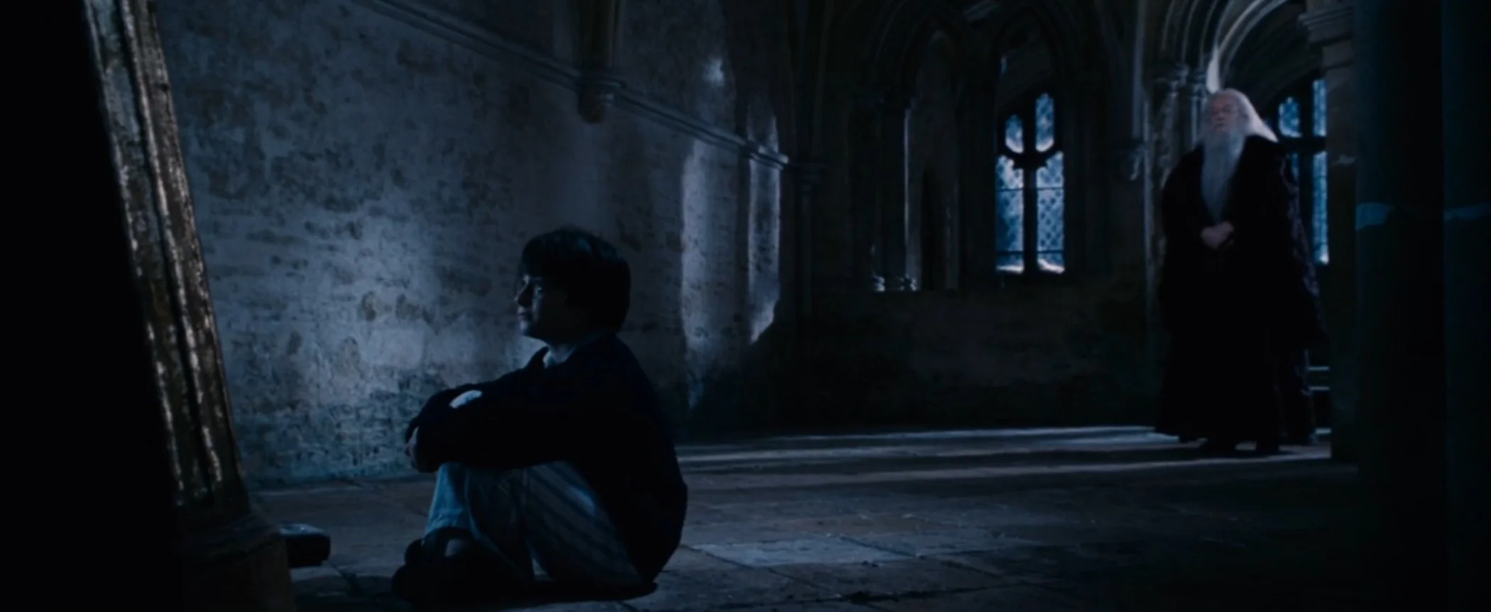 Harry Potter observando el espejo de Oesed