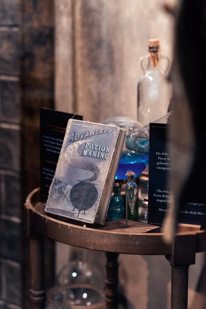 El libro de Pociones que Harry utiliza en Harry Potter y el Misterio del Príncipe.