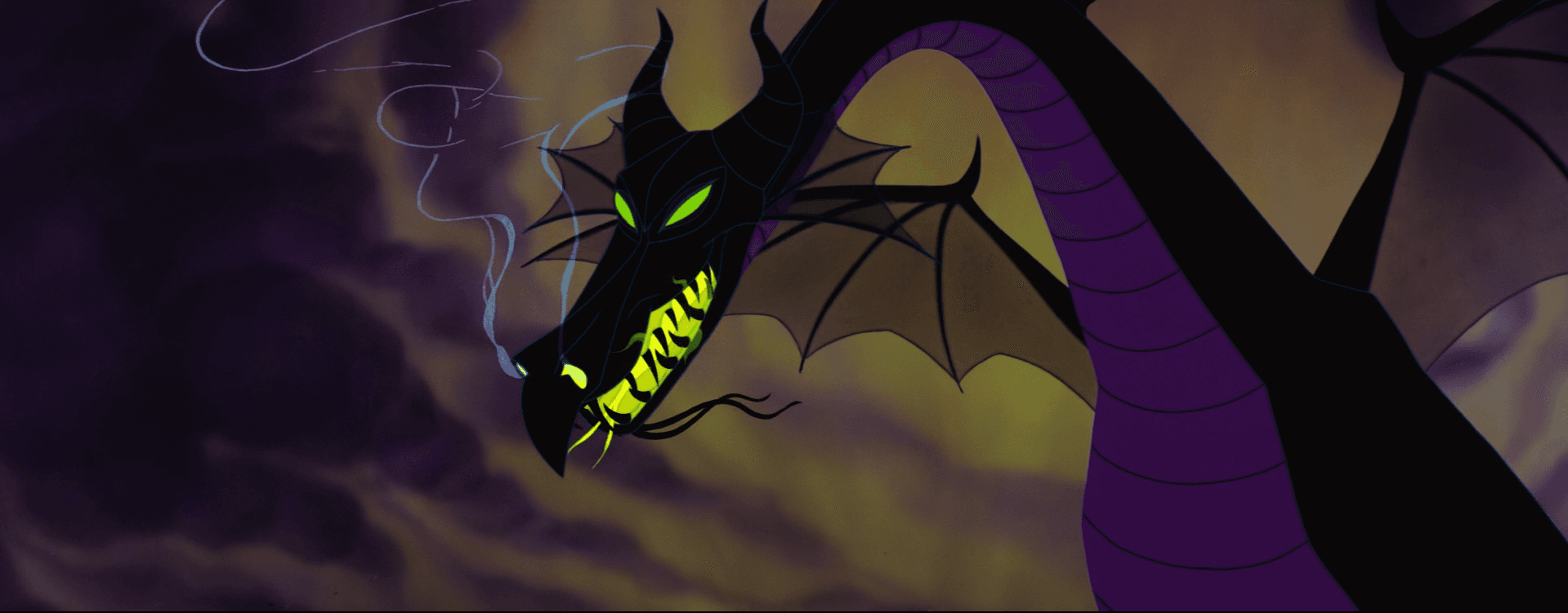 Maléfica se convierte en un enorme dragón.
